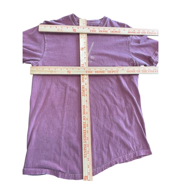 "ROTH SHIRT CO." Stick It T-Shirt SZ  M Womens Rose Pink Hockey Puck Ice Rink - Picture 6 of 9